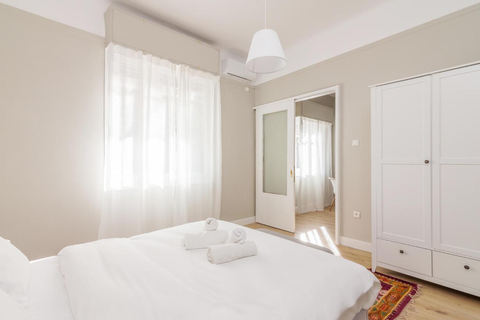 Great House W/ Private Parking Apartment Athens Ngoại thất bức ảnh