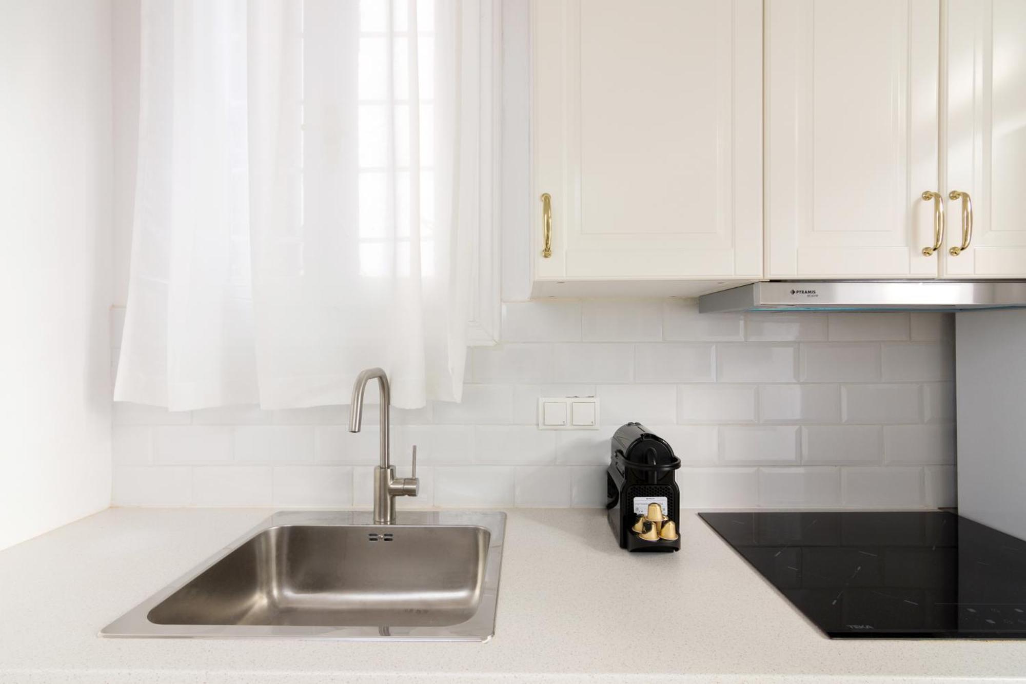 Great House W/ Private Parking Apartment Athens Ngoại thất bức ảnh