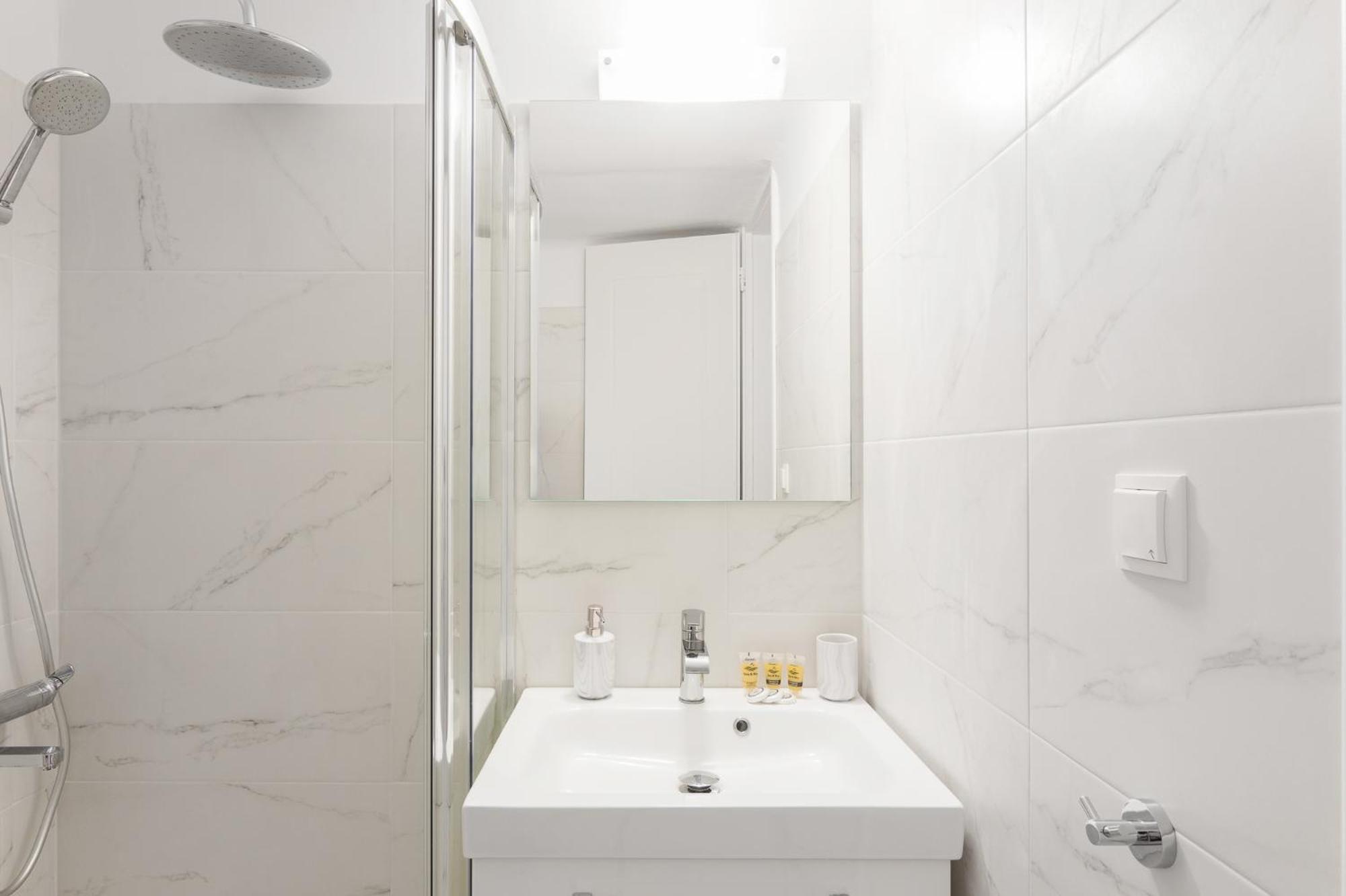 Great House W/ Private Parking Apartment Athens Ngoại thất bức ảnh